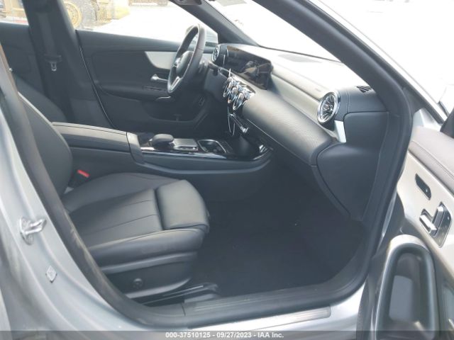 W1K5J4GB7NN318571 Mercedes-Benz Cla Cla 250