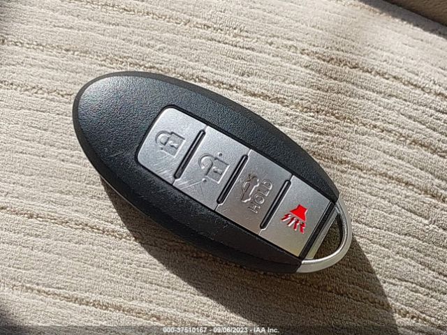 JN8AE2KP9H9169375 Nissan Quest Sv