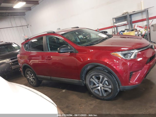 Toyota RAV4 LE 2018 2T3ZFREV7JW511488 Image 13