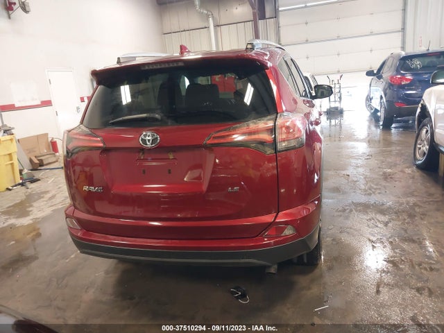 Toyota RAV4 LE 2018 2T3ZFREV7JW511488 Image 16