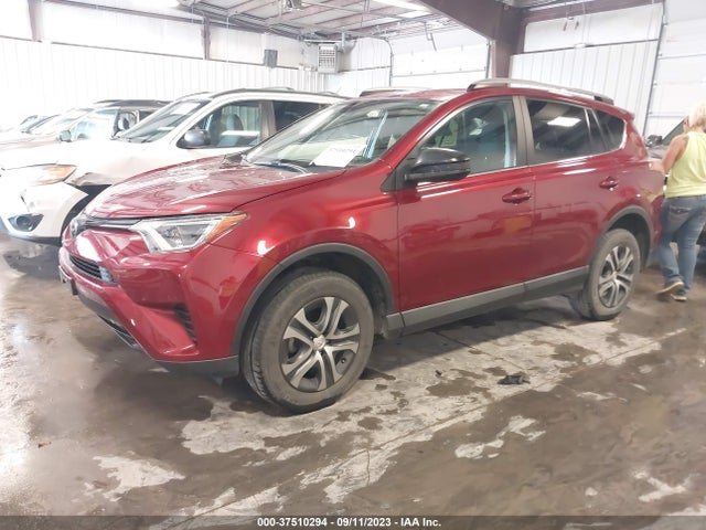 Toyota RAV4 LE 2018 2T3ZFREV7JW511488 Image 2