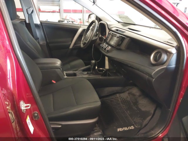 Toyota RAV4 LE 2018 2T3ZFREV7JW511488 Image 5