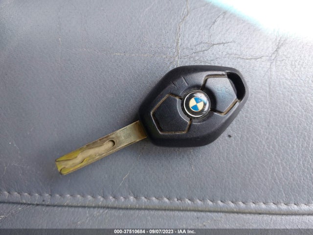 2002 BMW 3 SERIES 325I VIN: WBAET374X2NG73701