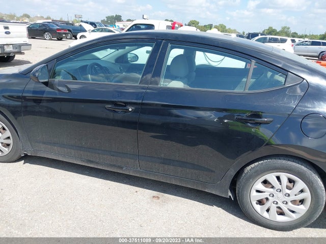 Hyundai ELANTRA SE 2018 5NPD74LF8JH334933 Image 14