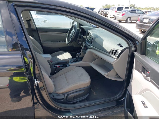 Hyundai ELANTRA SE 2018 5NPD74LF8JH334933 Image 5