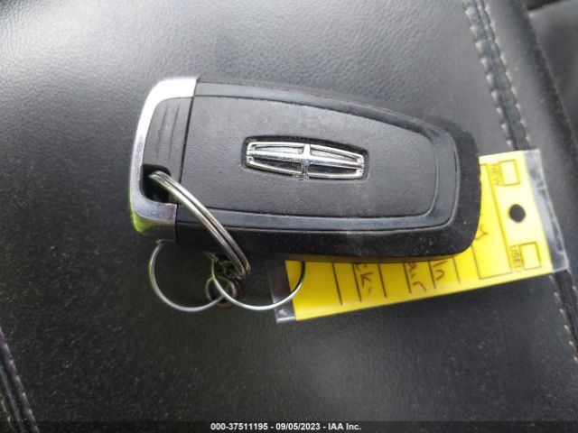 5LMCJ1D96LUL20809 Lincoln Corsair Standard