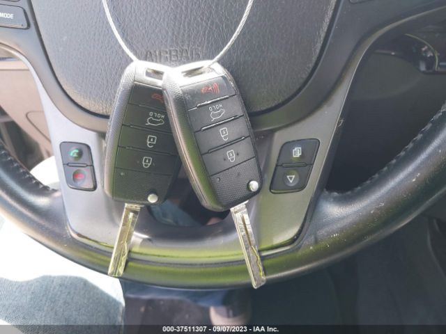 5XYKT4A68FG641068 KIA SORENTO LX