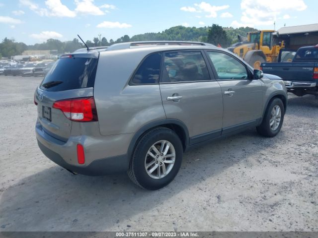 5XYKT4A68FG641068 KIA SORENTO LX