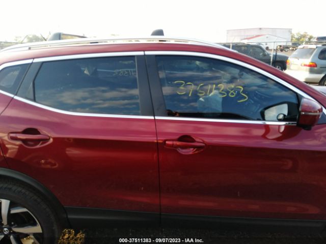JN1BJ1CV4MW312170 Nissan Rogue Sport Sl