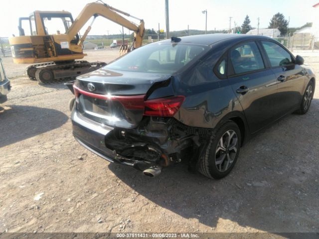 3KPF24AD1KE103581 KIA Forte Lxs