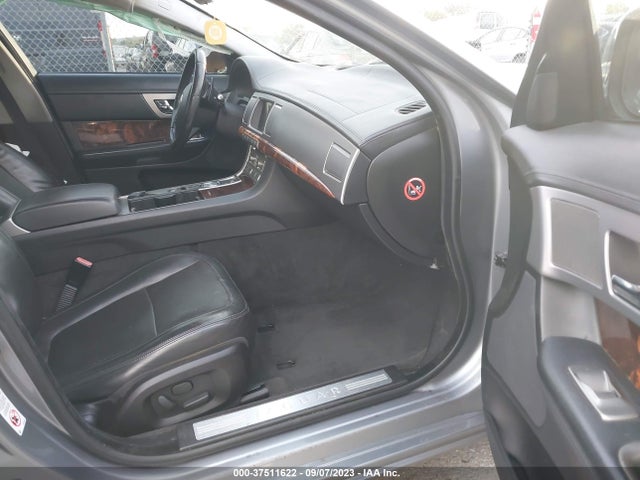 2010 JAGUAR XF SAJWA0GB2ALR61697 Photo 4