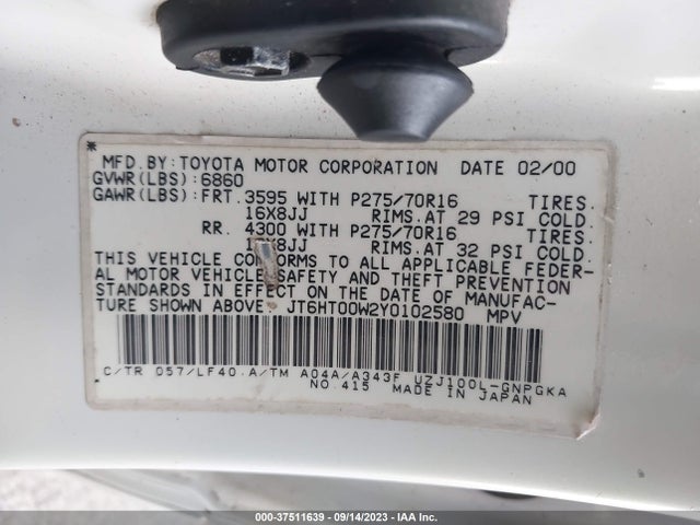2000 LEXUS LX 470 VIN: JT6HT00W2Y0102580