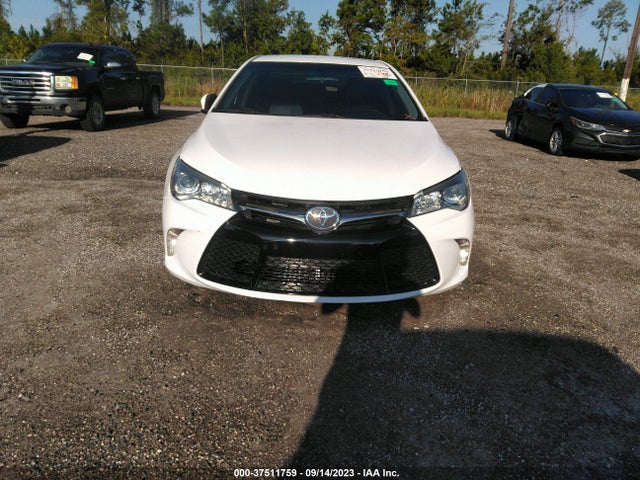 2015 TOYOTA CAMRY SE VIN: 4T1BF1FK0FU907804