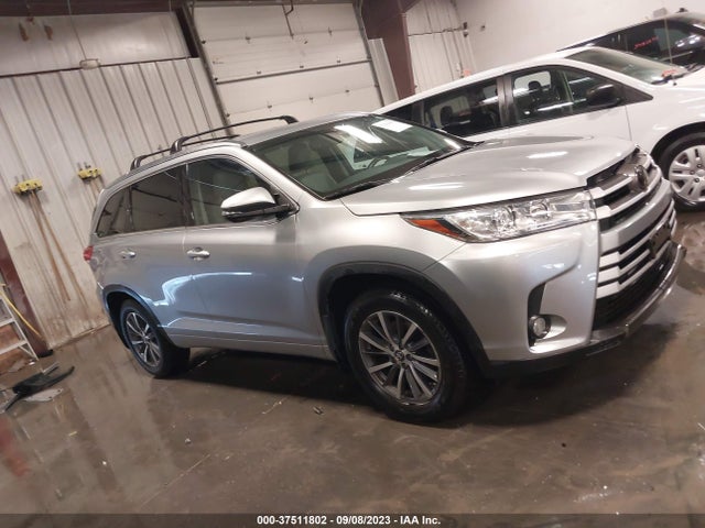 2017 TOYOTA HIGHLANDER XLE/SE VIN: 5TDJZRFH8HS521908