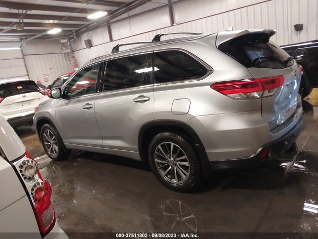 2017 TOYOTA HIGHLANDER XLE/SE VIN: 5TDJZRFH8HS521908