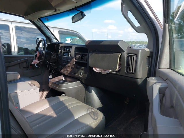 Chevrolet EXPRESS CARGO VAN 2020 1GCWGBFG7L1184230 Image 5