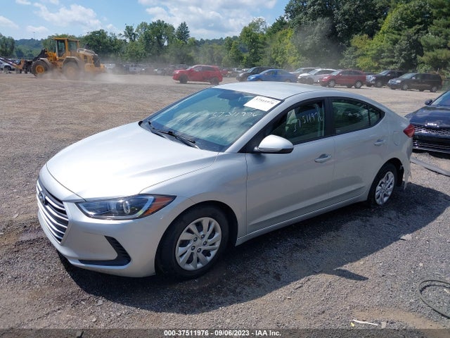Hyundai ELANTRA SE 2018 5NPD74LF1JH353548 Image 2