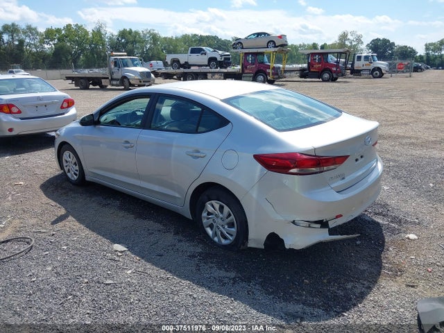 Hyundai ELANTRA SE 2018 5NPD74LF1JH353548 Image 3