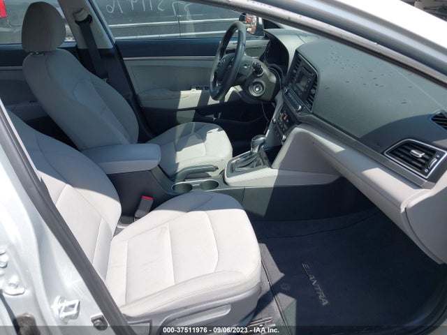 Hyundai ELANTRA SE 2018 5NPD74LF1JH353548 Image 5