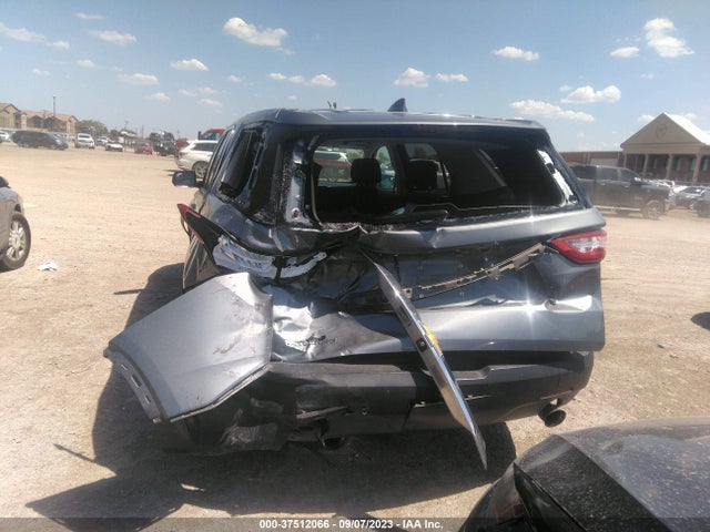 Chevrolet Traverse Ls 2018 1GNERFKW1JJ143395 Image 16