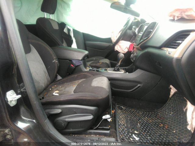 1C4PJLAB6GW116095 Jeep Cherokee Sport