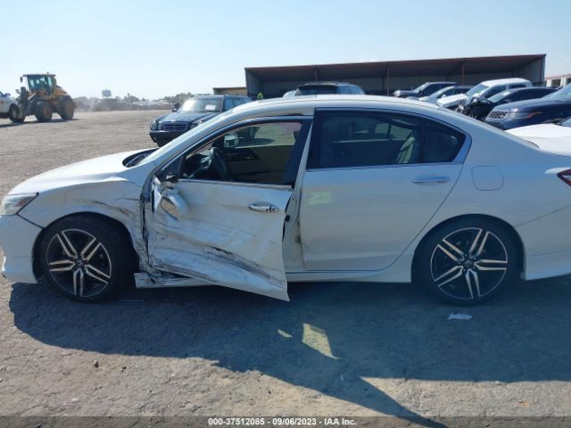 1HGCR3F90GA005568 Honda Accord Sedan Touring