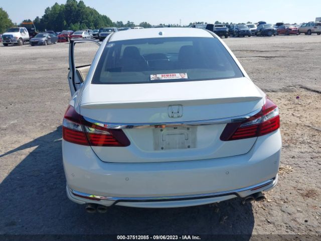 1HGCR3F90GA005568 Honda Accord Sedan Touring