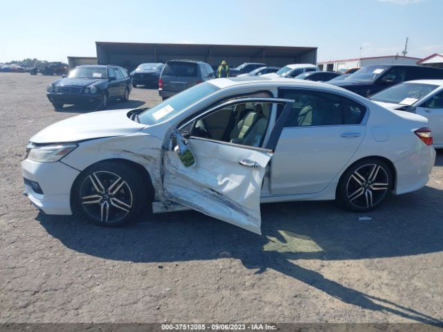1HGCR3F90GA005568 Honda Accord Sedan Touring