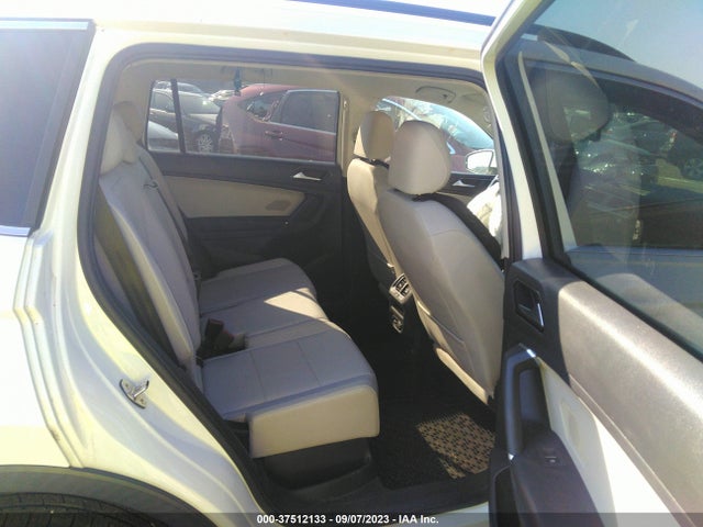 3VV2B7AX4JM067966 Volkswagen Tiguan Sel/se