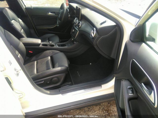 WDCTG4EB1HJ281543 Mercedes-Benz Gla Gla 250
