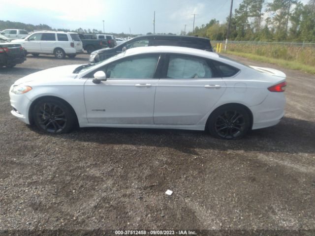 3FA6P0LU4JR131573 Ford Fusion Hybrid Se