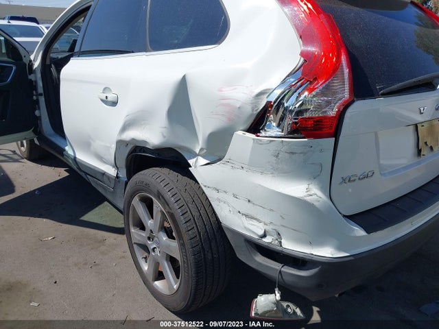 2013 VOLVO XC60 T6 VIN: YV4902DZ3D2414067