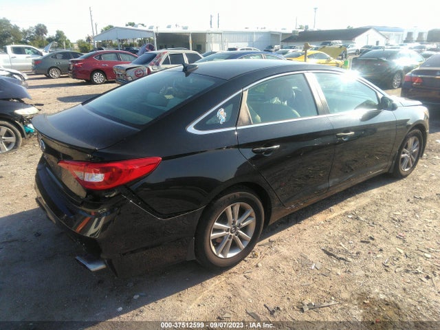 2015 HYUNDAI SONATA 2.4L SE VIN: 5NPE24AF8FH199935