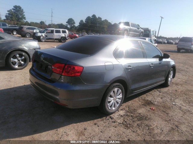 3VW2K7AJ7EM290435 Volkswagen Jetta Sedan S