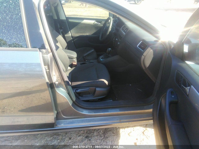 3VW2K7AJ7EM290435 Volkswagen Jetta Sedan S