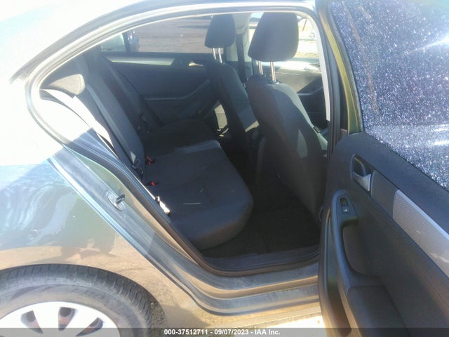 3VW2K7AJ7EM290435 Volkswagen Jetta Sedan S