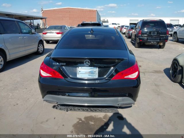 WDDSJ4EB0HN430221 Mercedes-Benz CLA