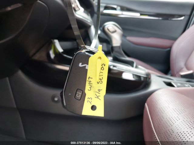 KNDETCA26P7360888 KIA Seltos Sx