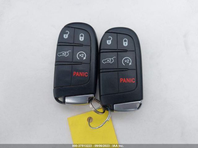 1C4RJEAG3JC304582 Jeep Grand Cherokee Altitude