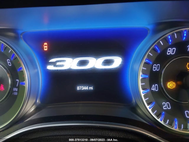 Chrysler 300 Limited 2019 2C3CCAEG2KH722444 Image 16