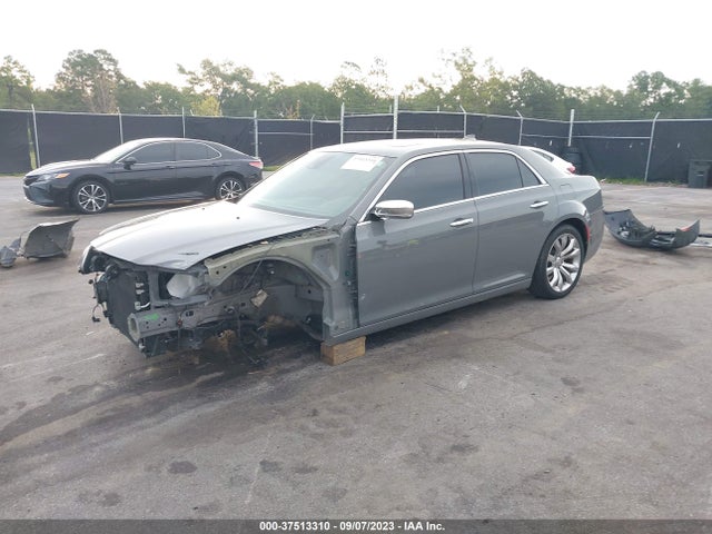 Chrysler 300 Limited 2019 2C3CCAEG2KH722444 Image 2