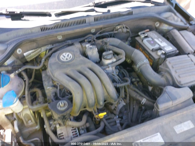 3VW2K7AJXFM423769 Volkswagen Jetta Sedan 2.0l S