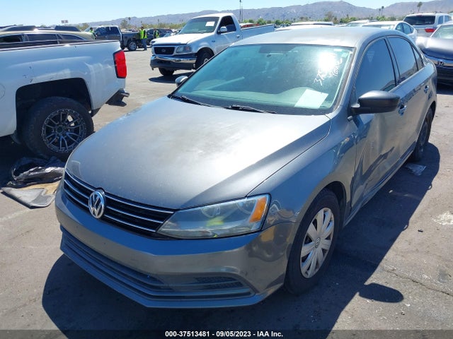 3VW2K7AJXFM423769 Volkswagen Jetta Sedan 2.0l S