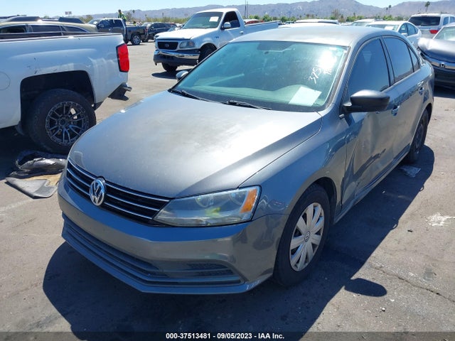 3VW2K7AJXFM423769 Volkswagen Jetta Sedan 2.0l S