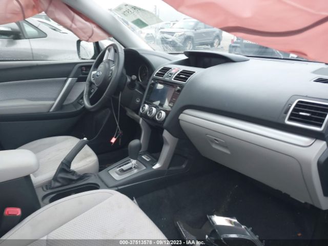 JF2SJAEC9JH471101 Subaru Forester Premium