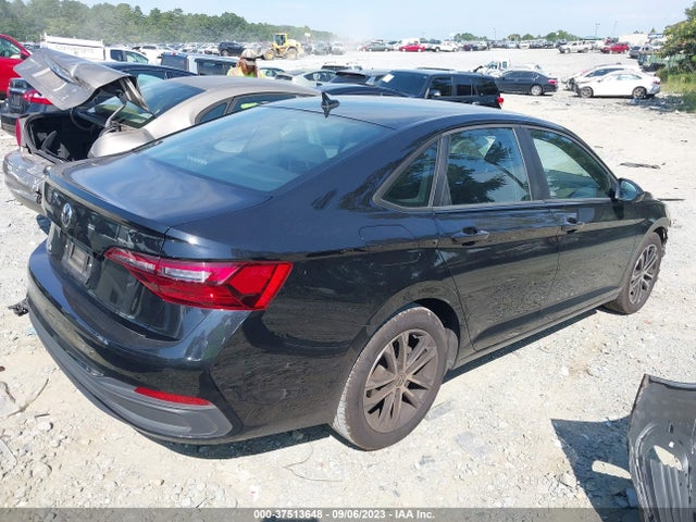 3VWBM7BU2NM013422 Volkswagen Jetta Sport