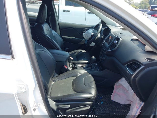 1C4PJMLXXKD104406 Jeep Cherokee Latitude Plus