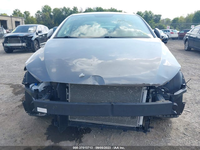 2018 HYUNDAI ELANTRA SE VIN: 5NPD74LF4JH280367