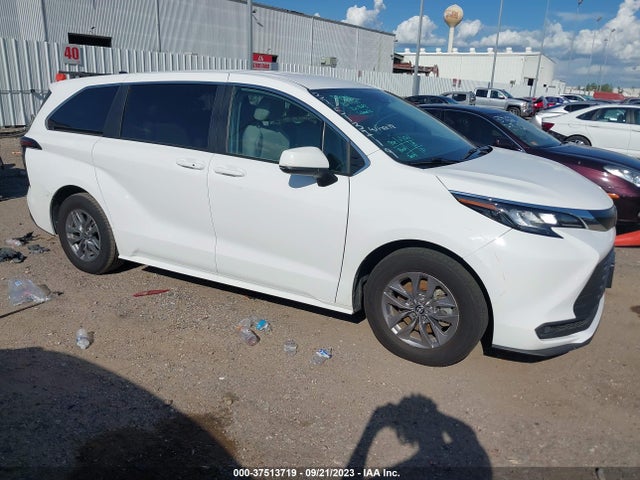 Toyota SIENNA LE 2023 5TDKRKEC7PS139188 Image 5