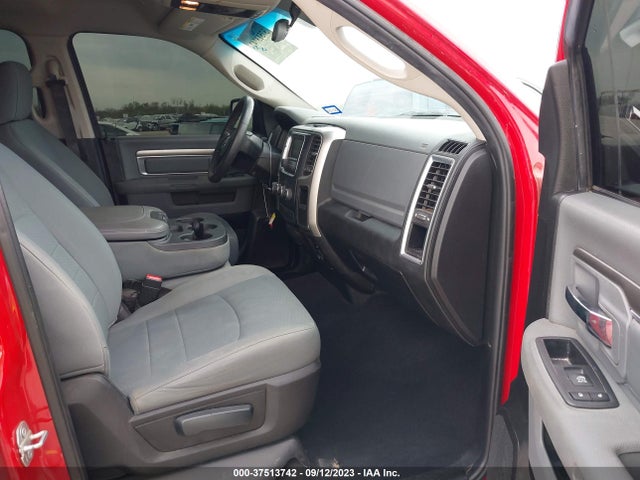 1C6RR7TT7KS567350 RAM 1500 Classic Slt